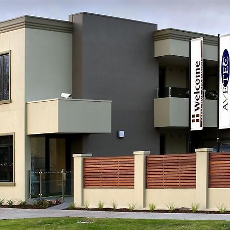 May Park Executive Apartments Horsham Exterior photo